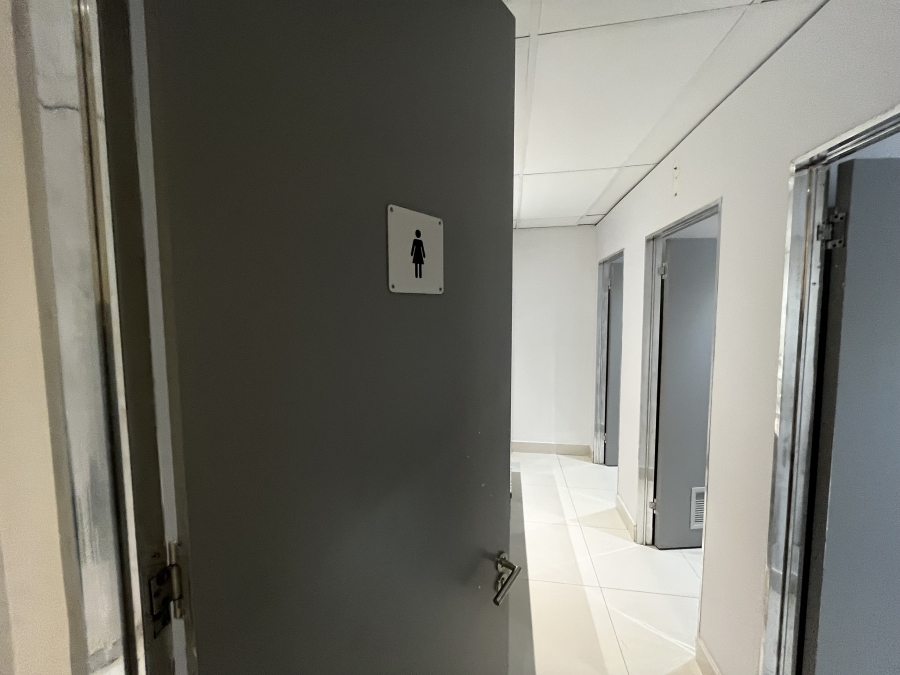 To Let commercial Property for Rent in Bo Oakdale Western Cape